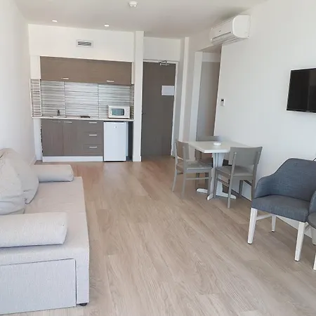 Melini Apartmanhotel Protarász