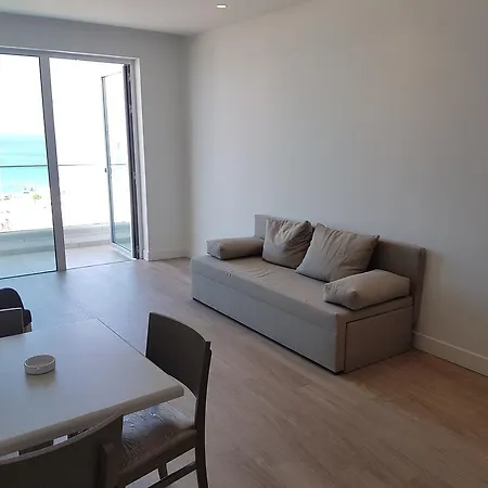 Melini شقة فندقية 4*