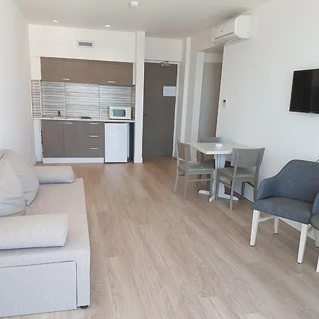 Melini Apartahotel Protaras