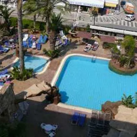 Melini アパートホテル