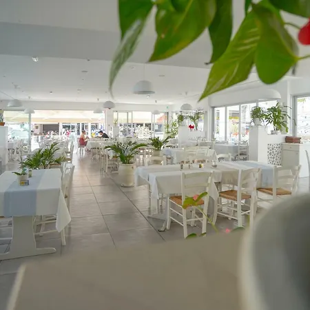 アパートホテル Melini 4*