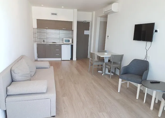 Melini Apartmanhotel Protarász
