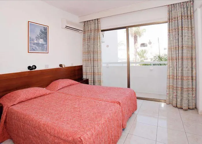 Melini Hotel apartamentowy 4*